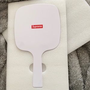 DS Supreme Hand Mirror